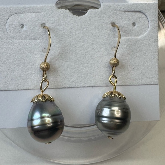Gold Filled Tahitian Pearl Earrings - Picture 1 of 3